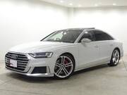 2020 AUDI S8