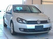 2011 VOLKSWAGEN GOLF