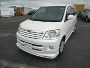 2002 TOYOTA NOAH L