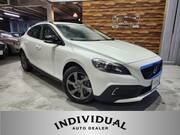 2014 VOLVO V40
