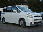 2007 TOYOTA VOXY