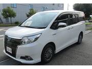 2017 TOYOTA ESQUIRE