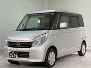 2011 NISSAN ROOX