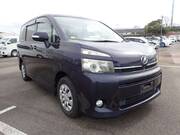 2010 TOYOTA VOXY X