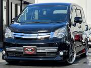 2011 TOYOTA NOAH