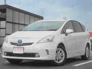 2013 TOYOTA PRIUS ALPHA S