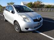 2005 TOYOTA VITZ F