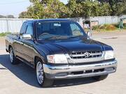 2001 TOYOTA HILUX