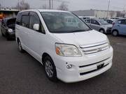 2005 TOYOTA NOAH X