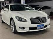 2012 NISSAN FUGA