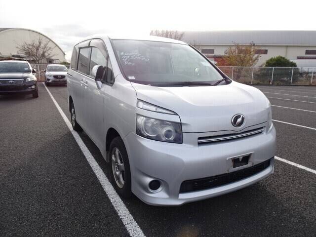 2009 TOYOTA VOXY | Ref No.0121105919 | Used Cars for Sale