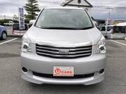 2011 TOYOTA NOAH