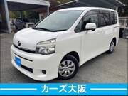 2010 TOYOTA VOXY X