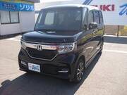 2017 HONDA N-BOX CUSTOM