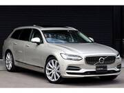 2018 VOLVO V90