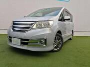 2011 NISSAN SERENA RIDER