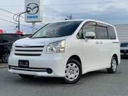 2010 TOYOTA NOAH