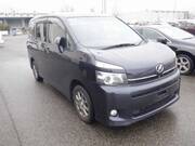 2011 TOYOTA VOXY V