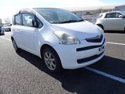 2010 TOYOTA RACTIS X