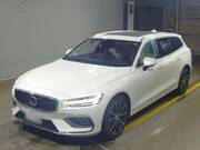 2020 VOLVO V60