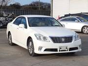 2013 TOYOTA CROWN ROYAL SALOON PREMIUM EDITION