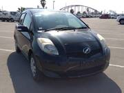 2009 TOYOTA VITZ F