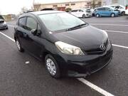 2012 TOYOTA VITZ F