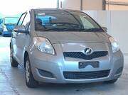 2009 TOYOTA VITZ F