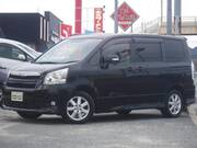 2010 TOYOTA NOAH