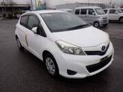 2011 TOYOTA VITZ F