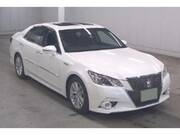 2014 TOYOTA CROWN HYBRID