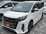 2017 TOYOTA NOAH