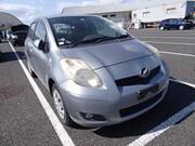 2011 TOYOTA VITZ U