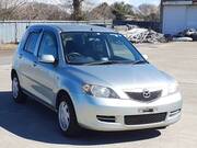 2004 MAZDA DEMIO CASUAL