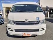 2010 TOYOTA HIACE COMMUTER