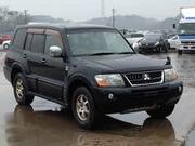 2006 MITSUBISHI PAJERO