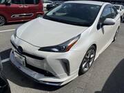 2019 TOYOTA PRIUS