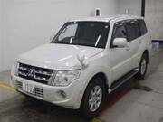 2012 MITSUBISHI PAJERO