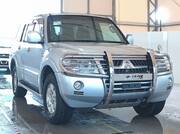 2004 MITSUBISHI PAJERO