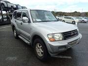 2001 MITSUBISHI PAJERO