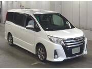 2015 TOYOTA NOAH