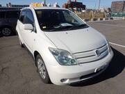 2005 TOYOTA IST