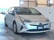 2018 TOYOTA PRIUS S