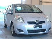 2009 TOYOTA VITZ