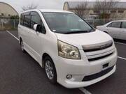 2010 TOYOTA NOAH