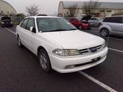 2001 TOYOTA CARINA