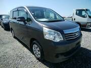 2013 TOYOTA NOAH X SPECIAL EDITION