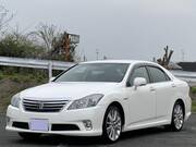 2011 TOYOTA CROWN HYBRID