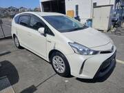 2016 TOYOTA PRIUS ALPHA