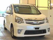 2011 TOYOTA NOAH SI RAYISH